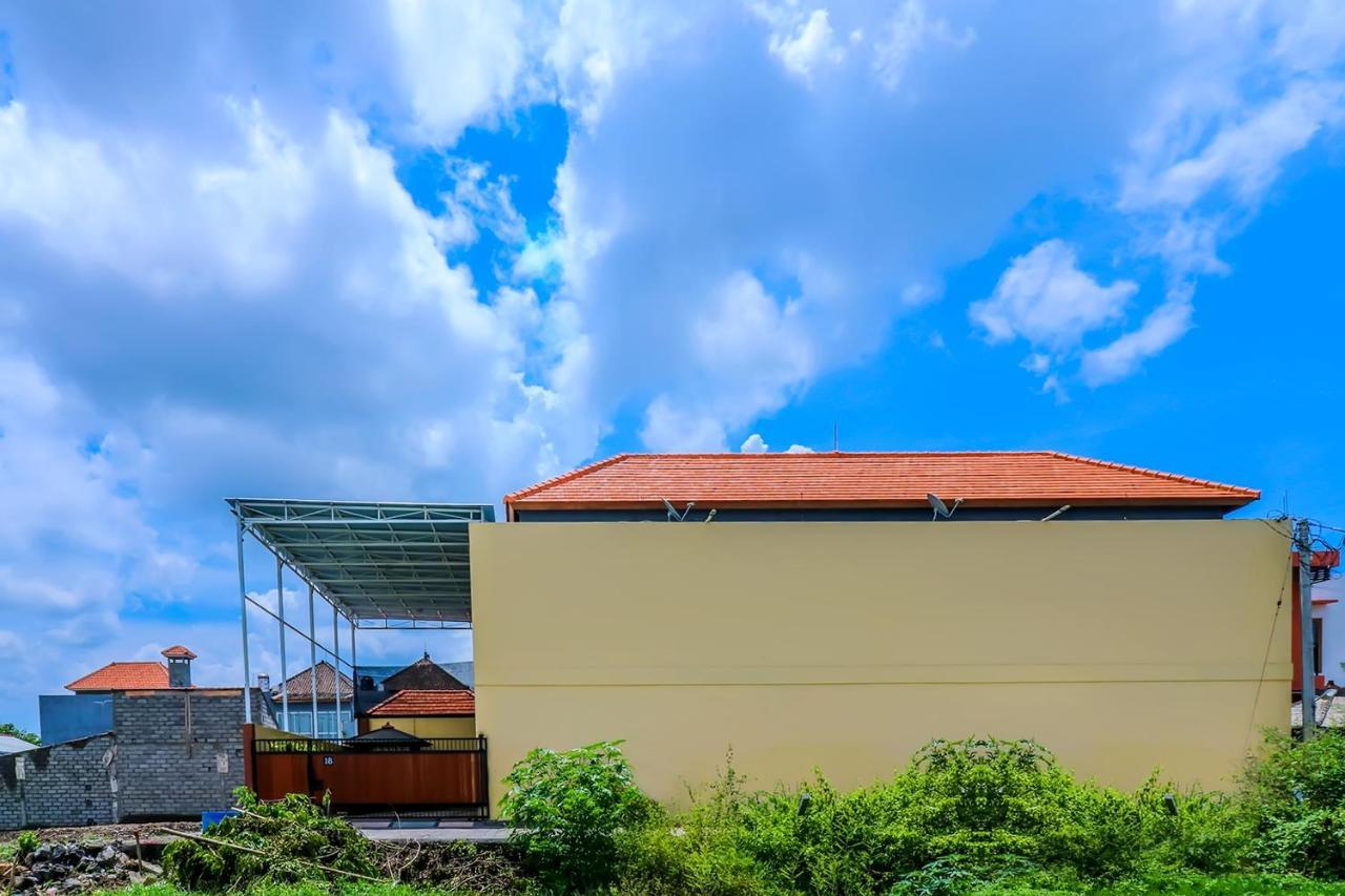 Dewi Uma House Hotell Denpasar Exteriör bild